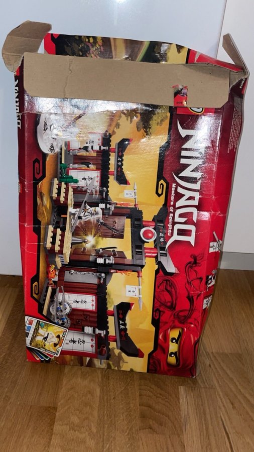 LEGO Ninjago 2504 Masters of Spinjitzu