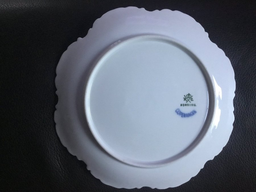 1 st tallrik // RC - Royal  Copenhagen  Monbijou