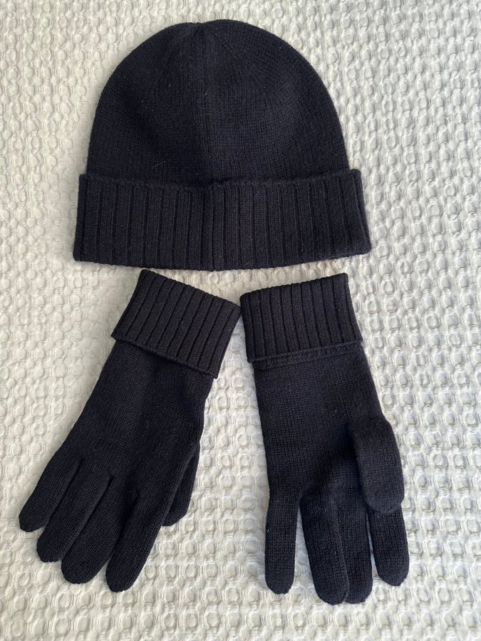 NYTT SET med mössa o fingervantar UNIQLO, 100% cashmere, färg Navy, One Size