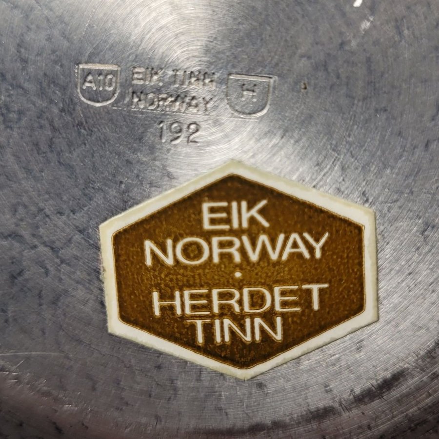 Eik Norway Herdet Tinn Skål med Handtag