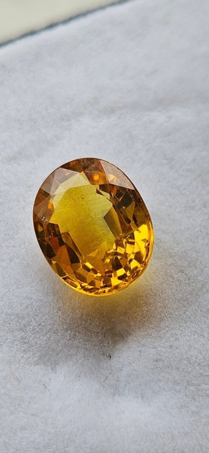 Naturlig Gul Safir 2.40Ct