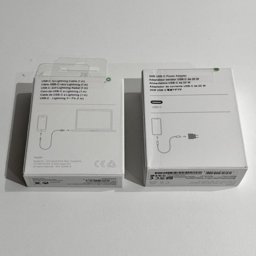 Apple USB-C till Lightning-kabel (1 m) och 20W USB-C-strömadapter