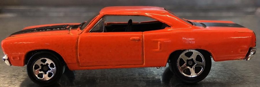 Hot Wheels '70 Roadrunner 1:64