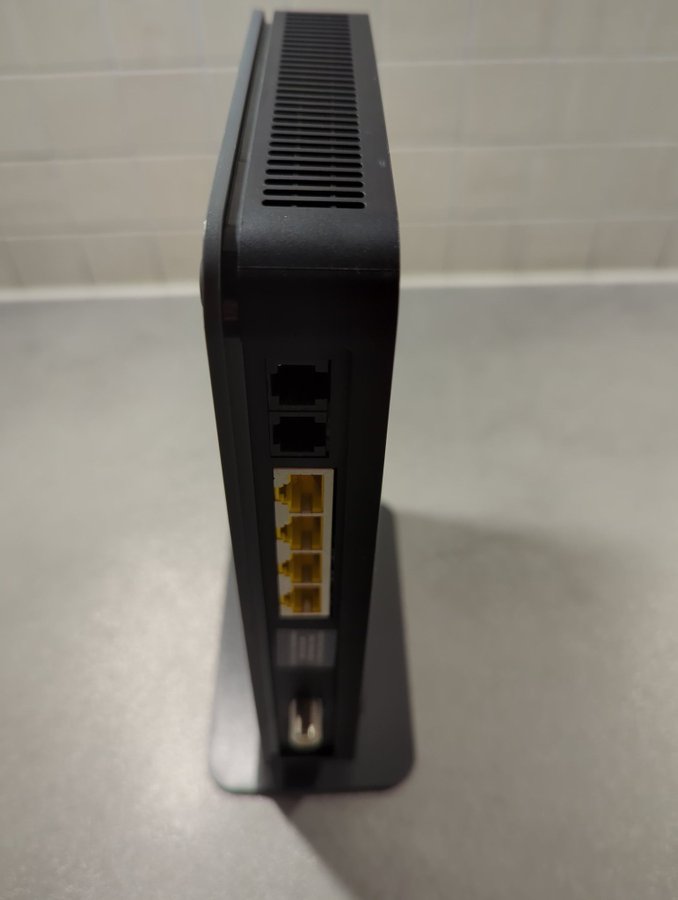 Netgear CG3100, komplett i bra skick!