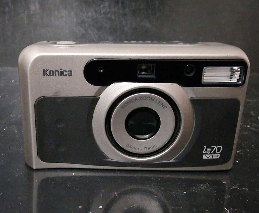 Konica Z-up 70 VP Date 35mm Camera Med Fodral