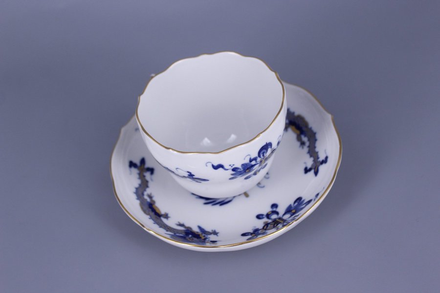 Meissen Porzellan Blue Rich Court Dragon Cup with Saucer 160 ml ???? ??? ???