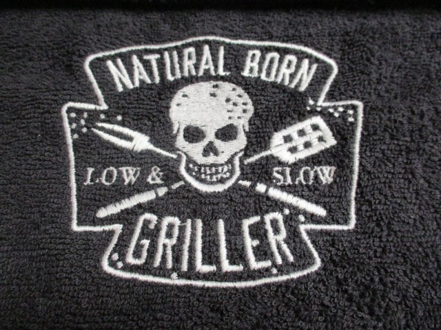 "Natural born griller" Grillhandduk. Makinbroderad frotte 30x50cm. Ny