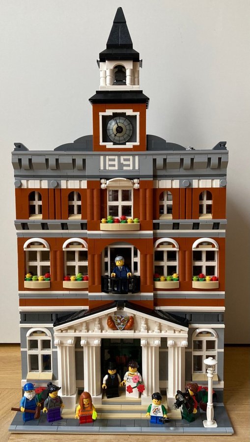 LEGO CREATOR EXPERT - Town Hall - 10224 - Komplett