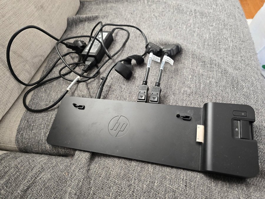 HP 2013 UltraSlim Docking Station