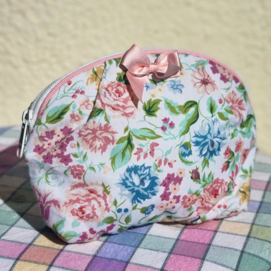 Vintage Small English St. Michael Floral Toiletry Bag 1980s | Retro Eighties MCM