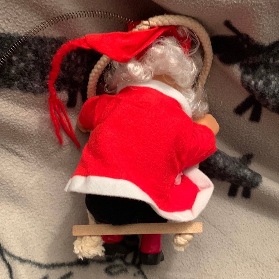 Äldre Gungande Tomte