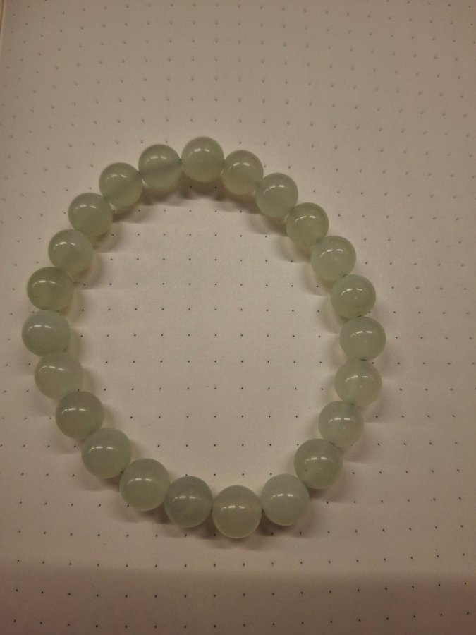 Armband av jade