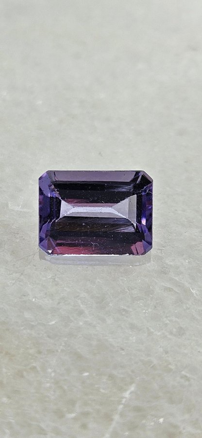 Naturlig Tanzanit 1.77Ct