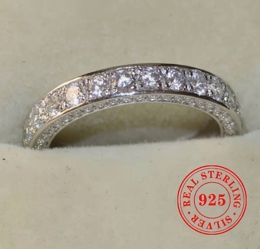 Ny ring ÄKTA Sterling Silver Stämplad s925 ring Cubic Zirkonia stenar str. 17mm