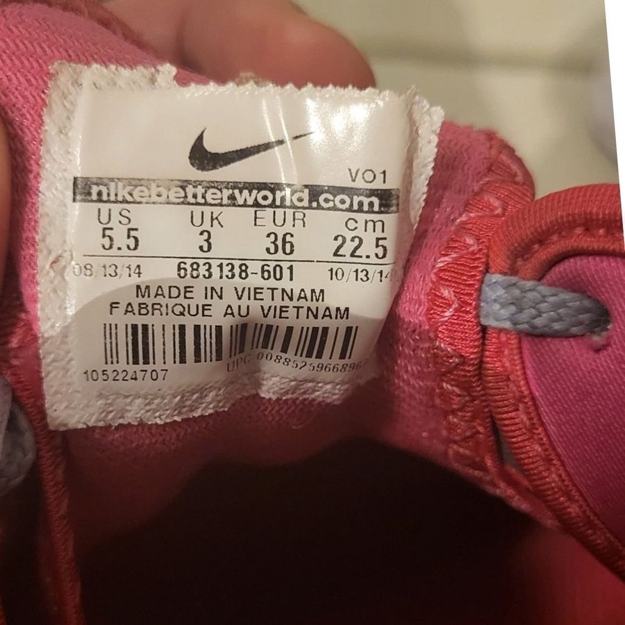 Rosa Nike woman flex supreme TR3