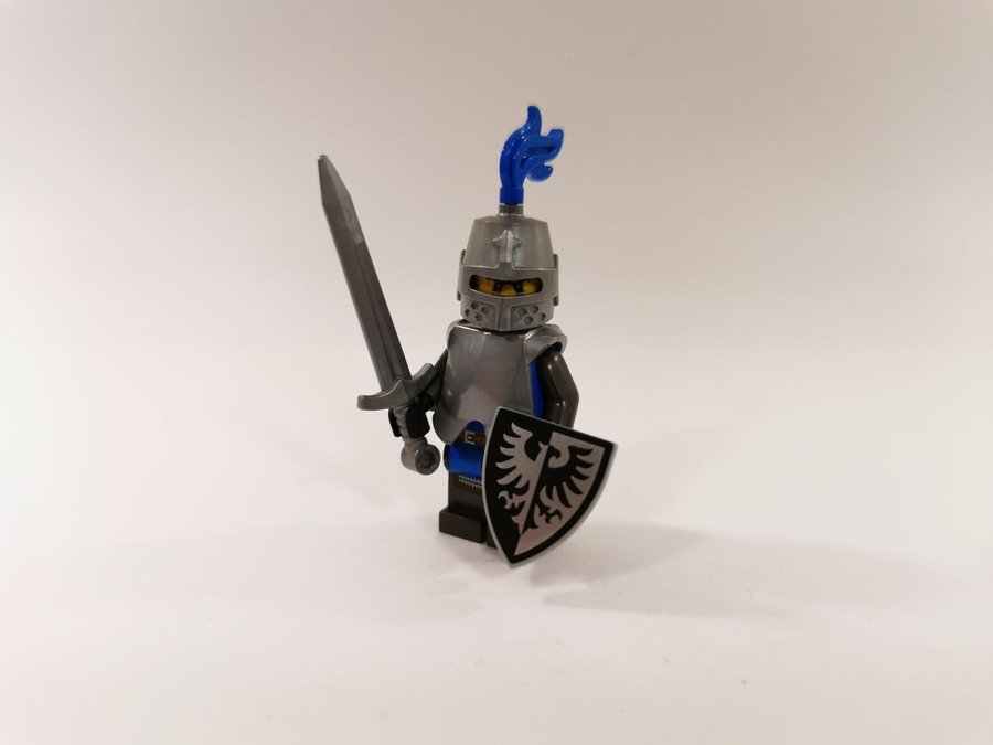 Lego - minifigur - castle - riddare - soldat - black falcon - med utrustning