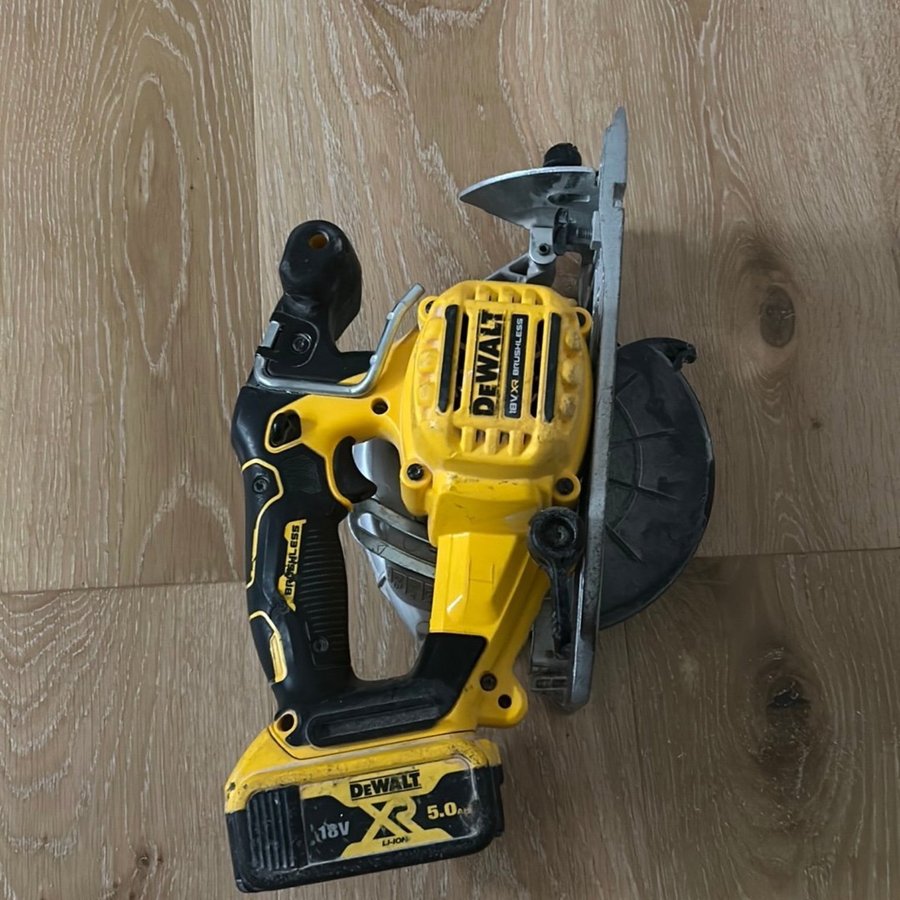 DEWALT DCS565 18V XR Brushless Cirkelsåg