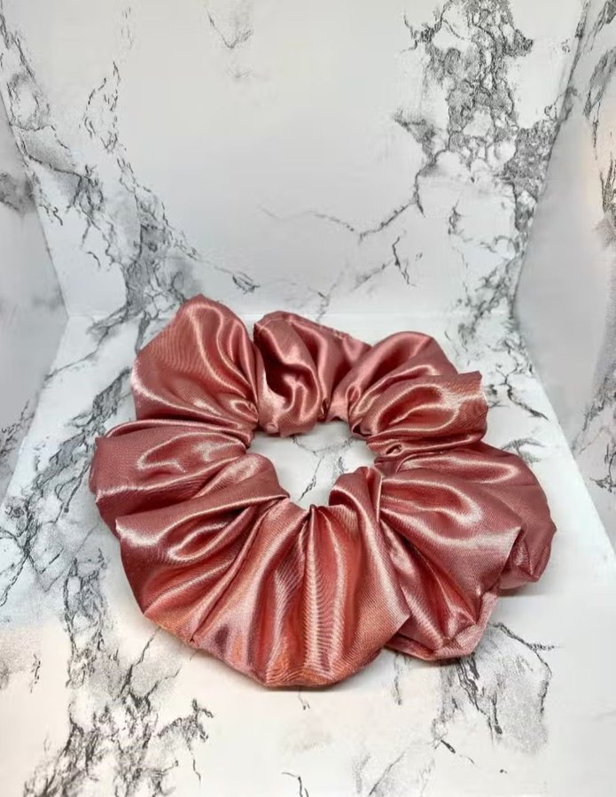 Rosa silke / siden överdimensionerad XXL Scrunchie hårsnodd Enchanted Scrunch NY