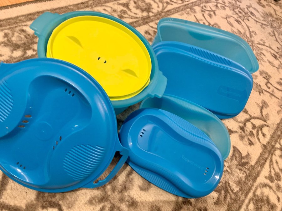 Tupperware paket riskokare/ omlette maker/ pasta  spegatti maker