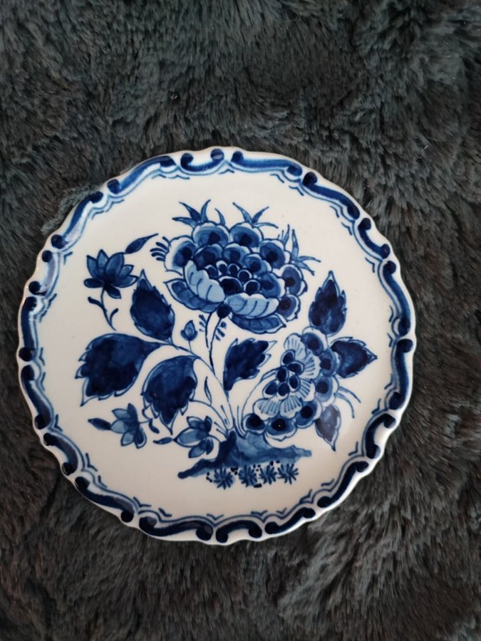 Väggtallrik Delft J Pynacker