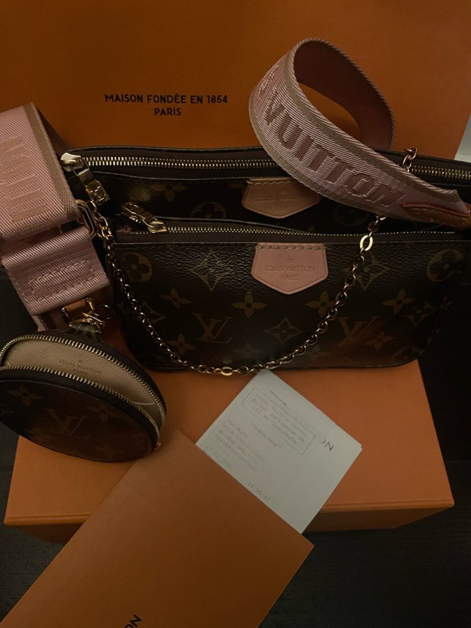 Louis Vuitton Multi Pochette Accessoires Rose