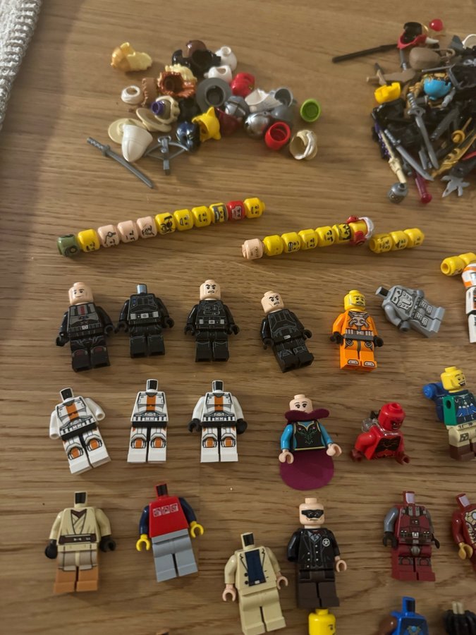 Lego Minifigure Collection rare/vintage + accessories. Star wars and others