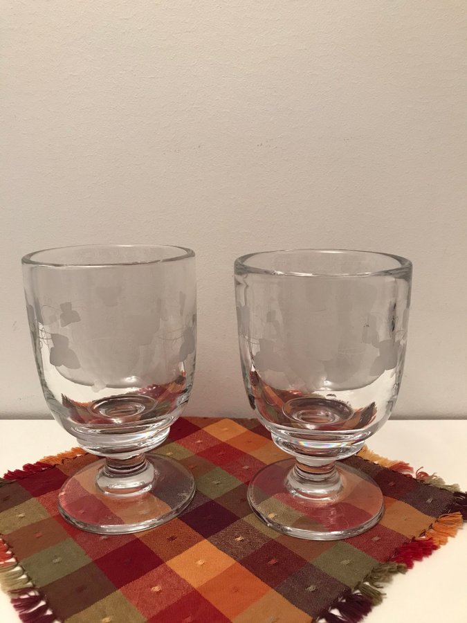 2 st fina pokaler / pokal av glas. Från Reijmyre glasbruk. Handblåsta.