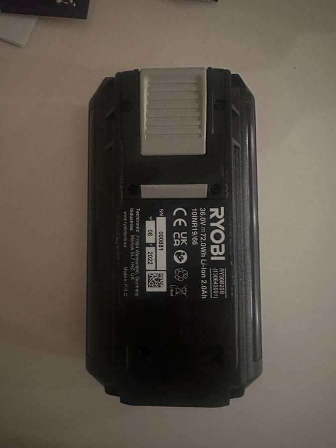 Ryobi Max Power 36 V batteri 2 Ah RY36B20B plus laddare