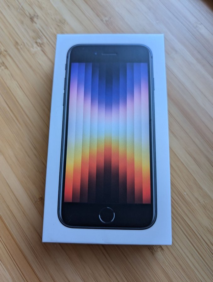 iPhone SE 128 GB 3.Gen *** Oöppnad *** %50 RABATT