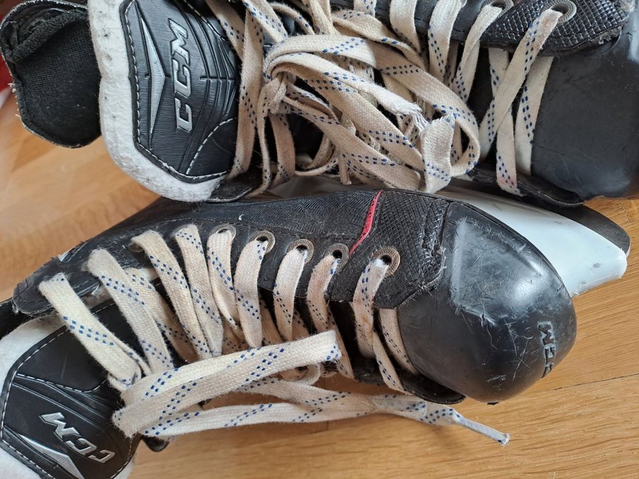 CCM Ishockey Skridskor Storlek 35