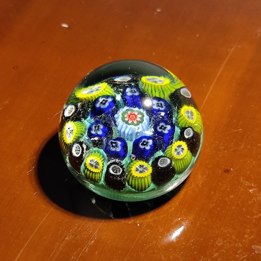 Millefiori brevpress  paperweight