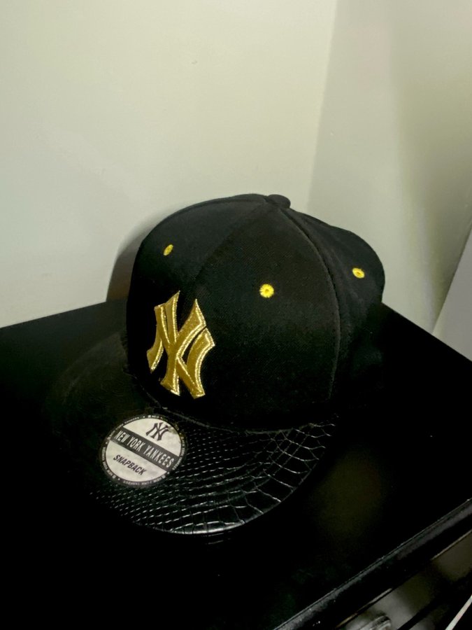 NY Yankees Snapback Cap