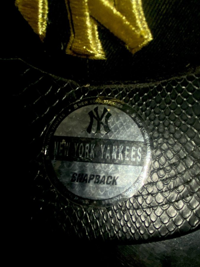 NY Yankees Snapback Cap