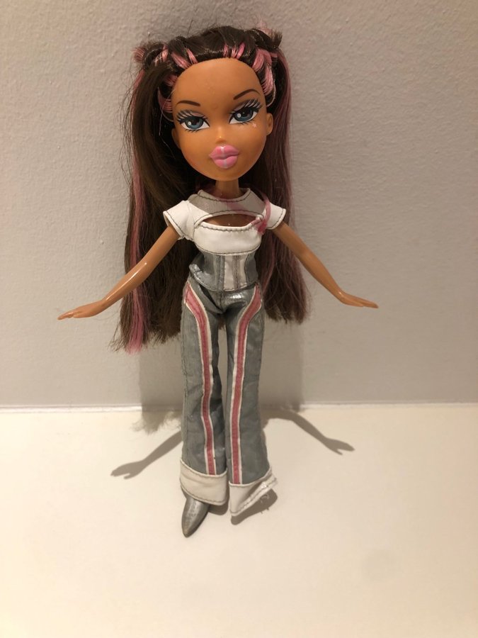 Bratz doll Space Angelz Yasmin