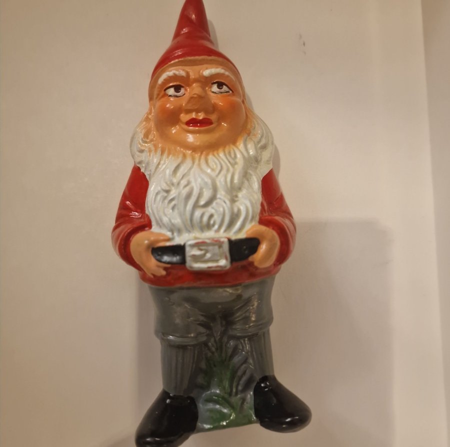 Retro Tomte ca 15 cm i mycket fint skick.