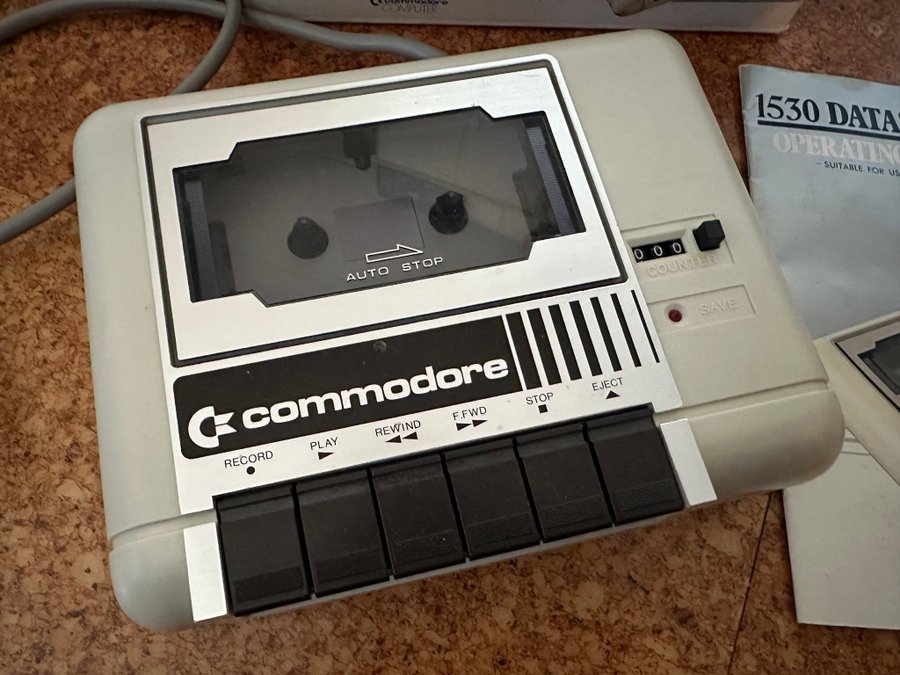 Commodore 1530 Datassette Unit Model C2N inkl. kartong och manual