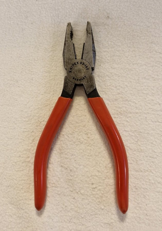 Äldre Kombinationstång Knipex 03-160.