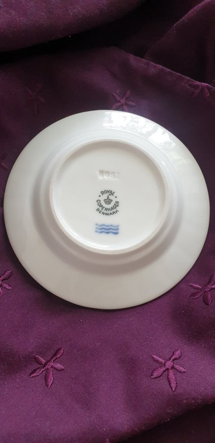 ** Saknar du ett fat/assiett? ** Royal Copenhagen assiett /fat**