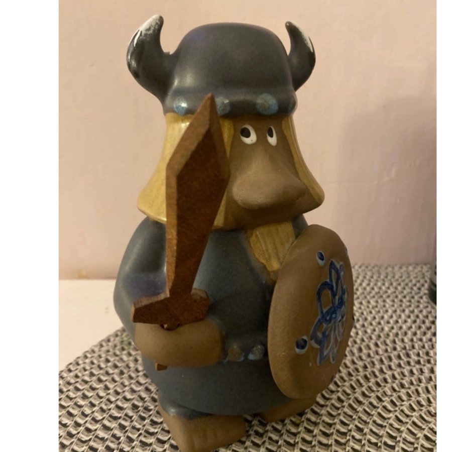 Viking figur i keramik av Kurt Nilsson