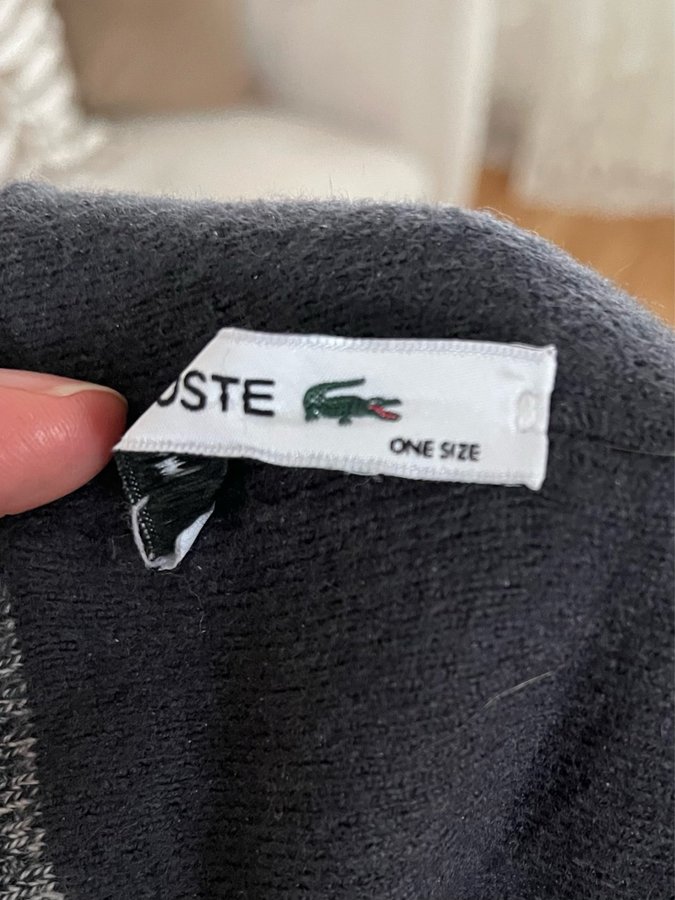 Lacoste grå mössa, storlek ONE SIZE