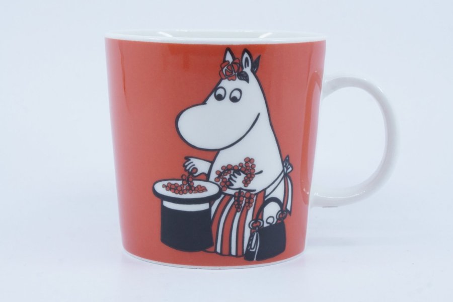 Muminmugg Muminmamma röd / Moomin Mug Moominmamma and Berries [A]