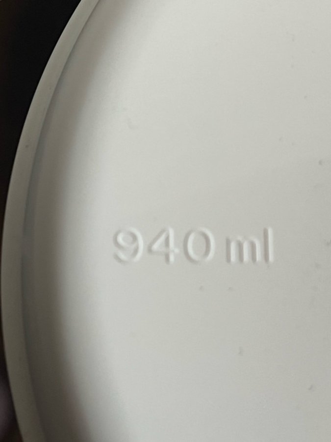 Tupperware Ny förvaringsburk med lock 940 ml