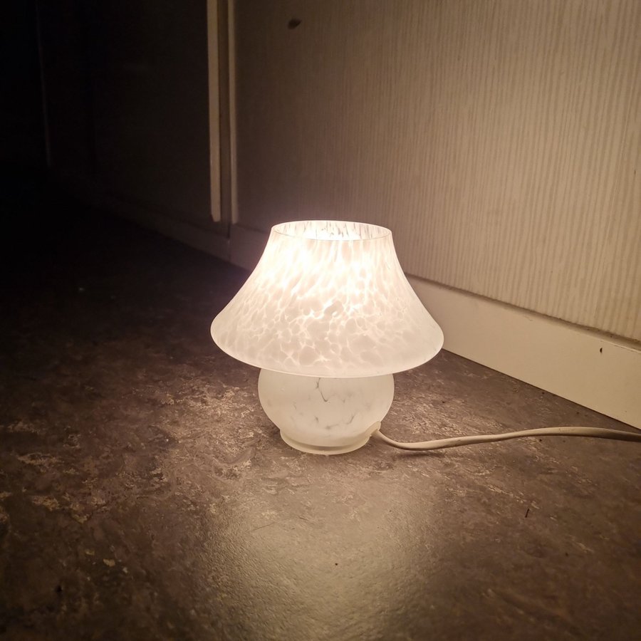 Fin Svamplampa i Glas / Bordslampa