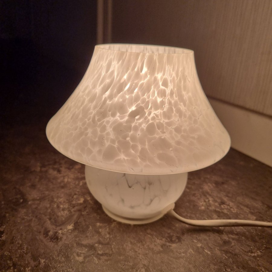 Fin Svamplampa i Glas / Bordslampa