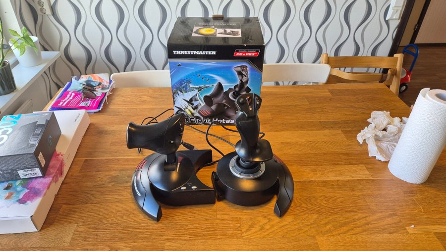 Thrustmaster Flight Hotas X joystick