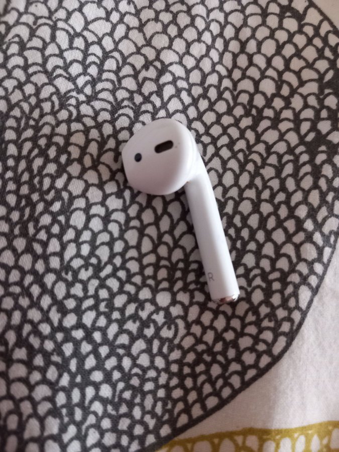 Apple Airpods 2a gen R ,höger hörlurar ( Modell A2032 )