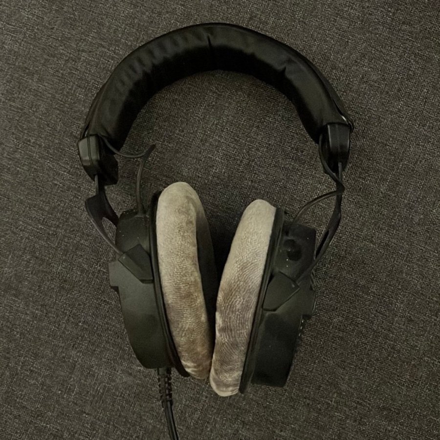 Beyerdynamic DT 990 Pro