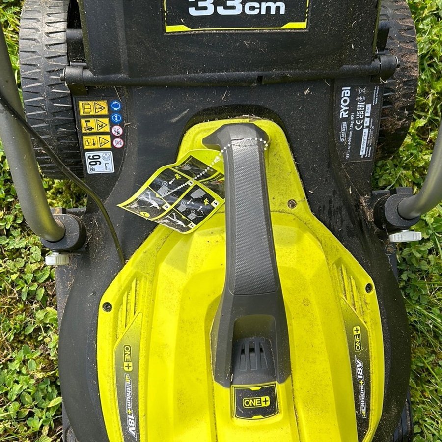 Ryobi 33cm gräsklippare