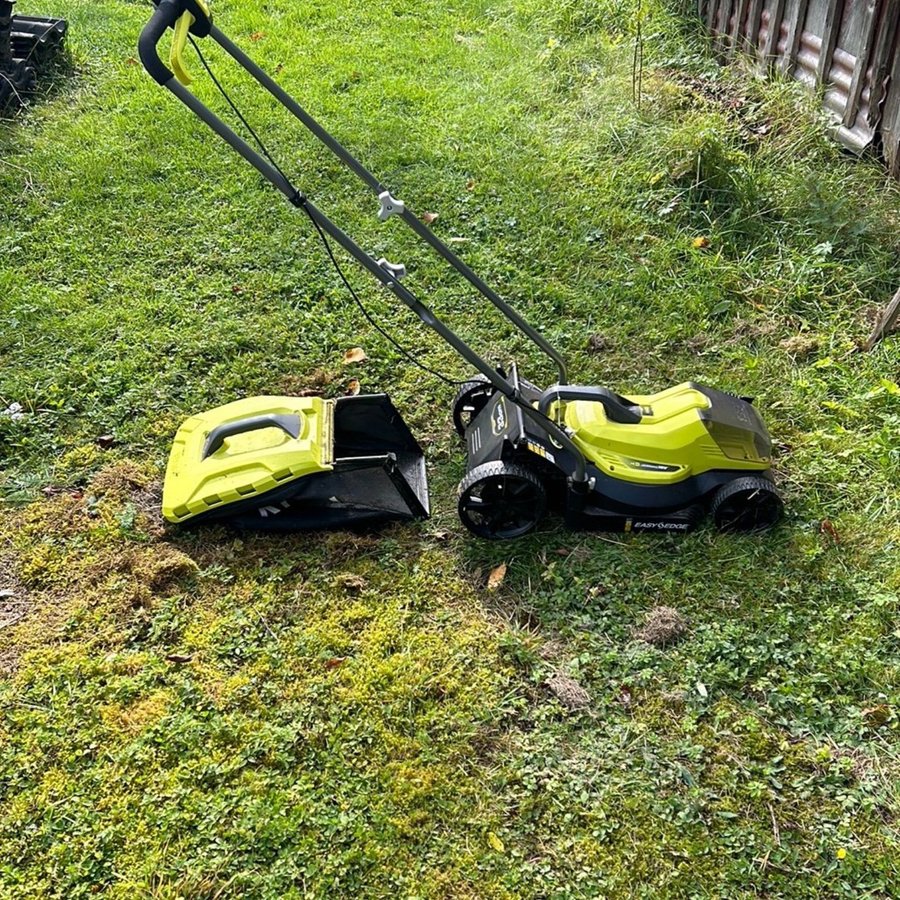 Ryobi 33cm gräsklippare