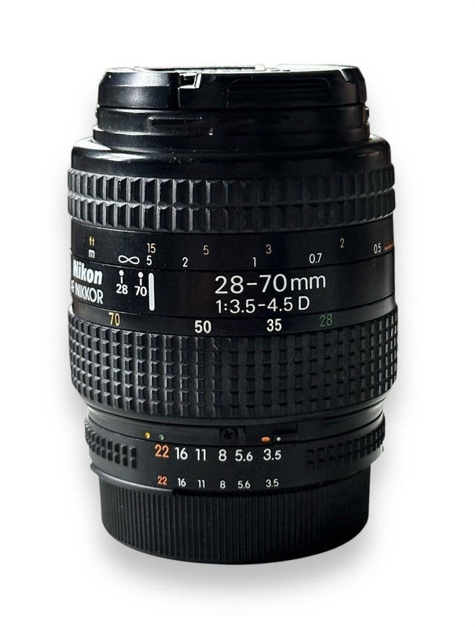 Nikon Nikkor 28-70mm f/3.5-4.5 d